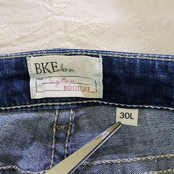 BKE Women's Blue Jeans Size 30 Bootcut - Picture 9 of 11